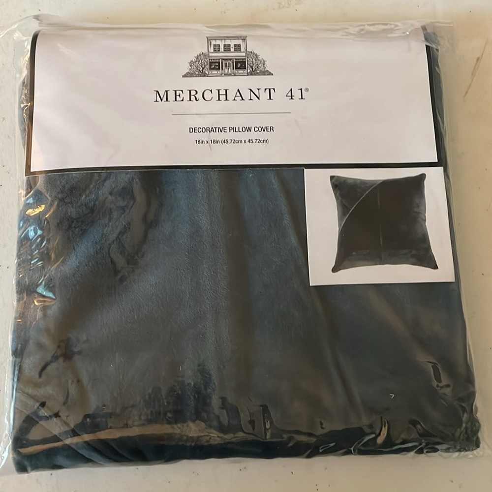 Merchant 41 Blue Velvet Pillow Cover 18x18